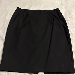 Elie Tahari dark charcoal skirt size 10
